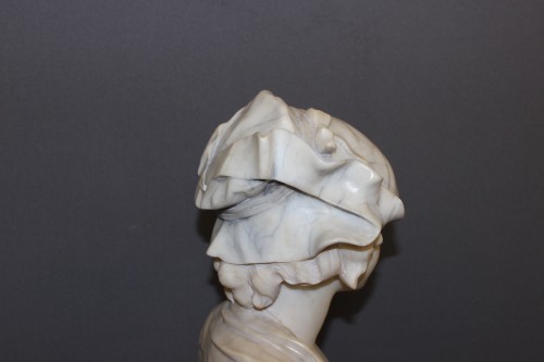 Antiquités - Buste de jeune femme en albâtre d'après Greuze vers 1900