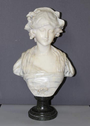 Antiquités - Buste de jeune femme en albâtre d'après Greuze vers 1900
