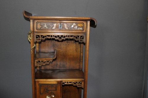 Mobilier Cabinet & Coffre - Cabinet dans le goût du Japon signé Bastet à Lyon vers 1900