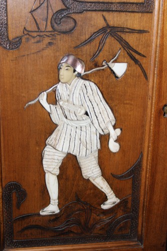 Cabinet dans le goût du Japon signé Bastet à Lyon vers 1900 - Art nouveau