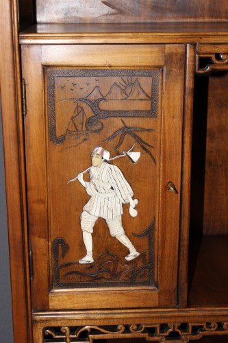 Art nouveau - Cabinet dans le goût du Japon signé Bastet à Lyon vers 1900