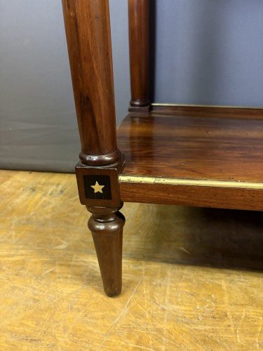 XVIIIe siècle - Console d'époque Directoire en noyer