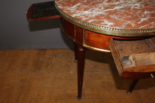 XVIIIe siècle - Table Bouillotte Louis XVI en acajou