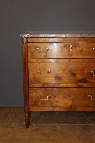 XVIIIe siècle - Commode Louis XVI en Merisier XVIIIe