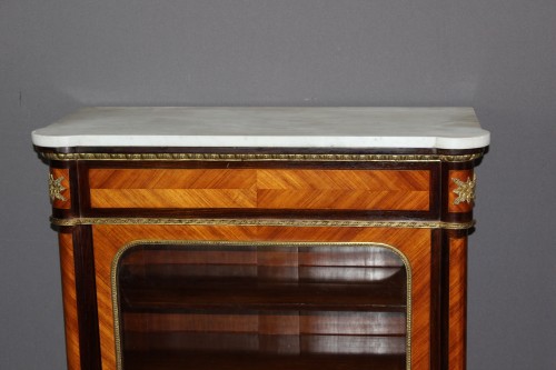 Vitrine Napoléon III en marqueterie vers 1880 - Mobilier Style Napoléon III