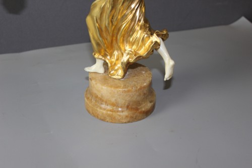 Femme au tambourin par Affortunato Gori - Art nouveau