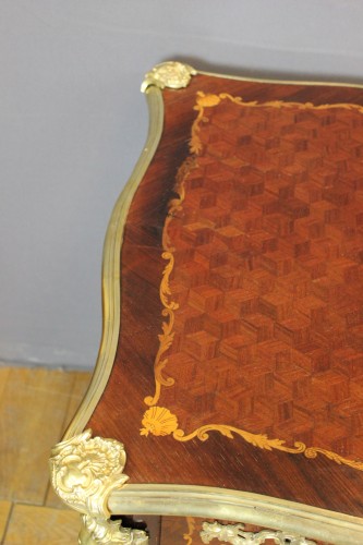 Antiquités - Bureau en marqueterie et bronze d'époque Napoléon III