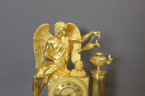 Pendule Restauration Allégorie à l'Antique en bronze doré  - Horlogerie Style Restauration - Charles X