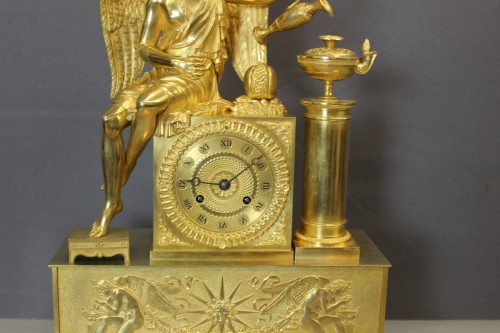 Horlogerie Pendule - Pendule Restauration Allégorie à l'Antique en bronze doré 
