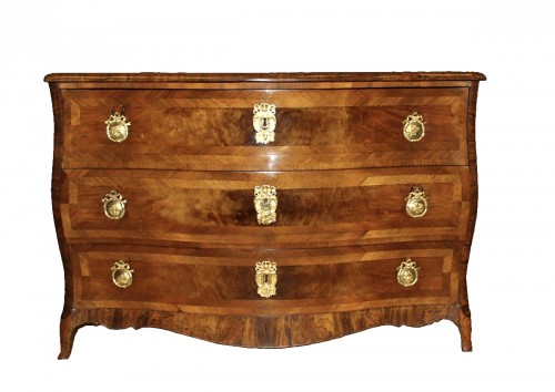 Commode Louis XV en marqueterie de noyer