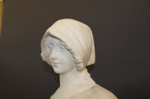 Sculpture Sculpture en Marbre - Buste de jeune femme art nouveau en albâtre à deux tons