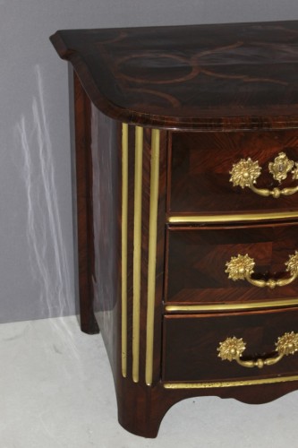 Commode Régence en marqueterie de palissandre - Mobilier Style Régence