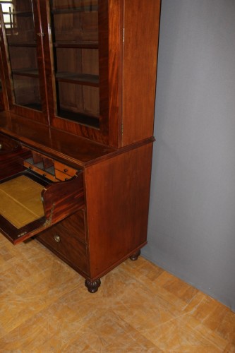 Antiquités - English mahogany bookcase stamped Edwards and Roberts