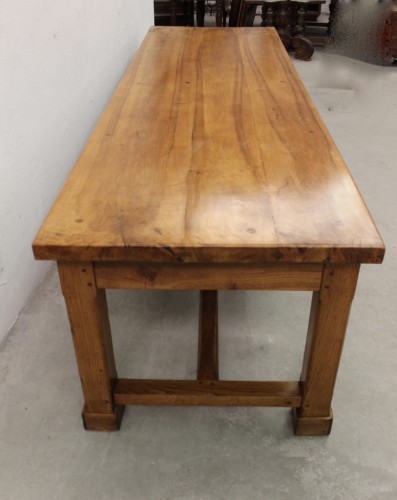 XIXe siècle - Grande table de communauté en noyer et chêne, milieu du  XIXe siècle