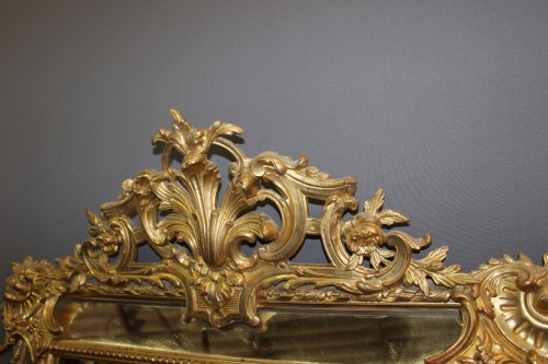 Napoléon III - Miroir à pare close en stuc doré fin XIXe
