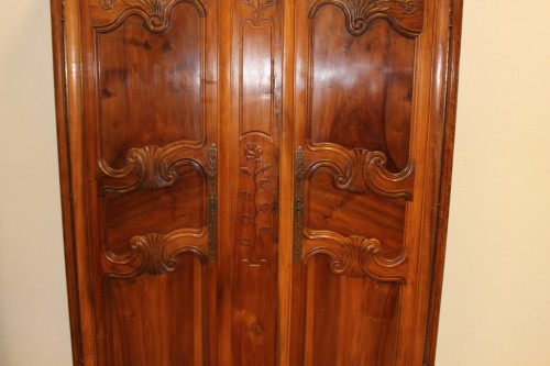 19th century - Bresse wardrobe in walnut late 19th century