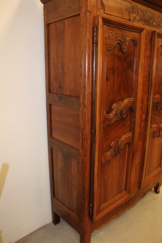 Antiquités - Armoire bressane en noyer fin XIXe