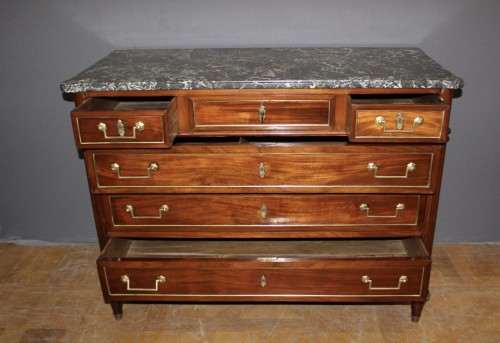Furniture  - Louis XVI mahogany commode