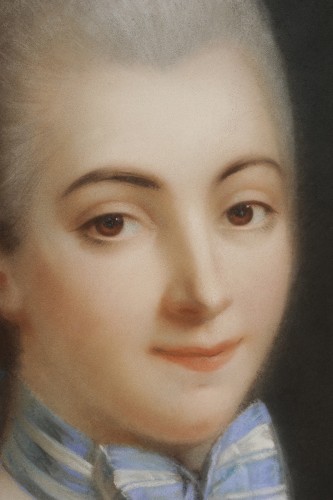 XIXe siècle - Portrait de jeune femme en tenue d’époque Louis XV - Ecole française du XIXe