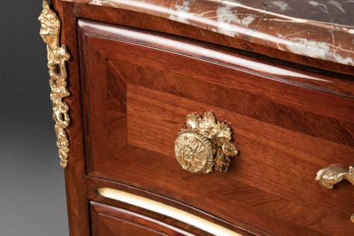 Antiquités - Small chest of drawers in amaranth by E. Doirat, Paris Regence period