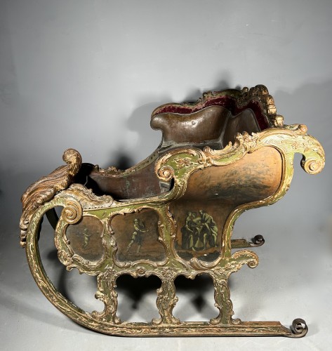 Curiosities  - Snow sled decorated with Martin varnish around 1750