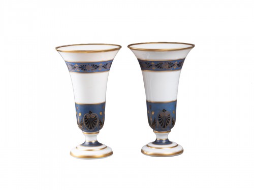 Paire de vases en opaline savonneuse, Paris vers 1820