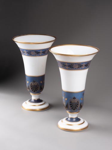 Glass & Crystal  - Pair of soapy opaline vases, Paris circa 1820
