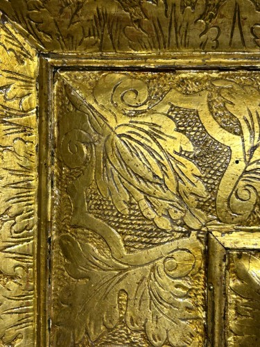 Louis XIV - Mirror in olive veneer and gilded wood, Provence circa 1710