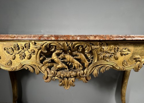 Antiquités - Table à gibier en bois doré, Languedoc vers 1740