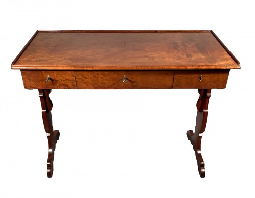 Solid mahogany desk by JF Leleu circa 1775