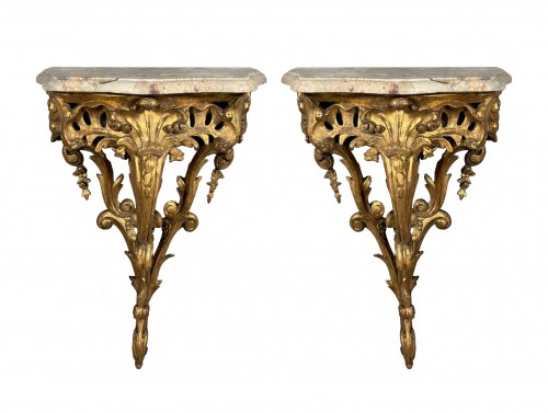 Paire de consoles en bois doré, Provence époque Louis XV