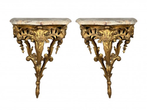 Paire de consoles en bois doré, Provence époque Louis XV