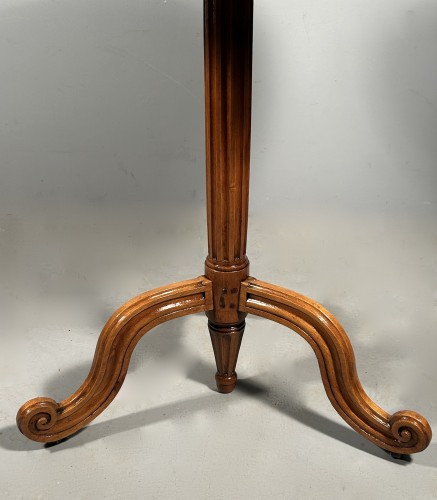 Mahogany pedestal table with rocking top, Paris Louis XVI period. - Louis XVI