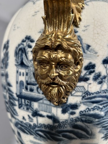 Pair of large porcelain and gilt bronze vases, England 19th century - Porcelain & Faience Style Napoléon III