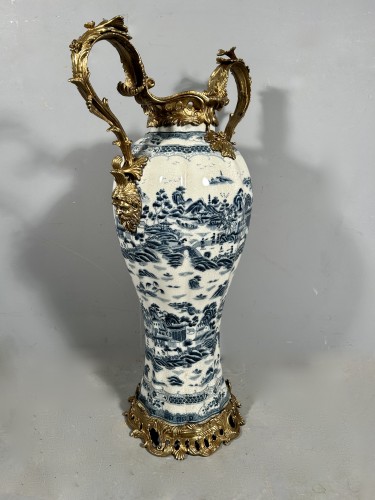 Pair of large porcelain and gilt bronze vases, England 19th century - 