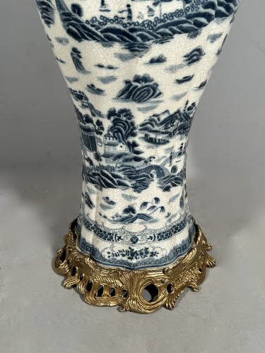Napoléon III - Paire de grands vases en porcelaine et bronze doré, Angleterre 19e siècle