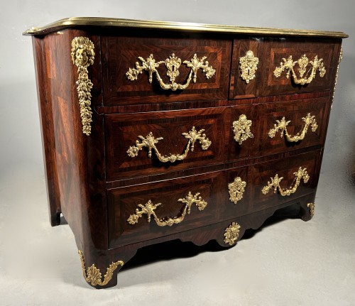 Antiquités - Commode en bois de violette, Paris fin de l’époque Louis XIV