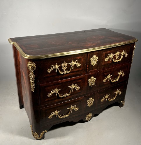 Antiquités - Commode en bois de violette, Paris fin de l’époque Louis XIV