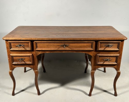 Bureau mazarin en chêne, Normandie époque Régence vers 1720 - Mobilier Style Régence