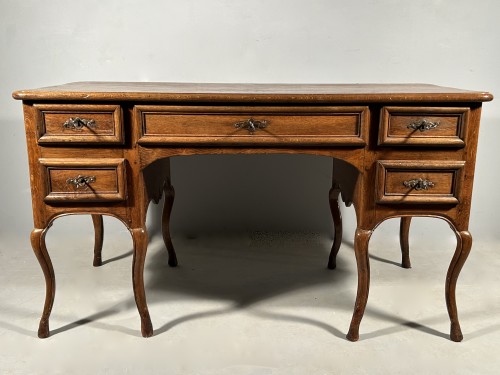 Bureau mazarin en chêne, Normandie époque Régence vers 1720 - Régence