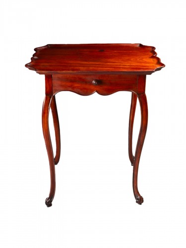 Table à cabaret en acajou massif vers 1750