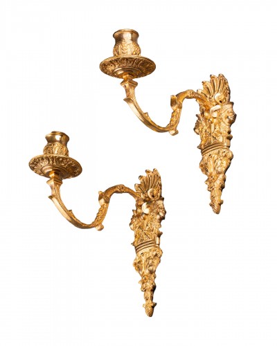 Paire d’appliques aux profils de valets, Paris ép Louis XIV