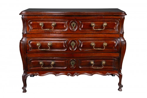 Masterpiece of master cabinetmaker, La Rochelle Louis XV period