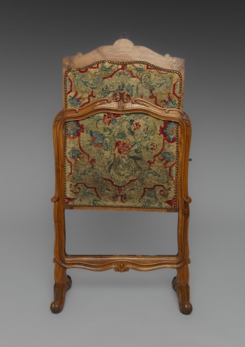 Walnut Fireplace Screen, Lyon, Louis XV Period - Furniture Style Louis XV