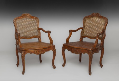 Louis XV - Pair of caned armchairs by René Cresson, Paris circa 1740
