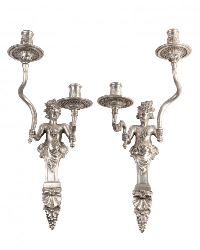 Paire d’appliques aux flores en bronze, Paris vers 1720