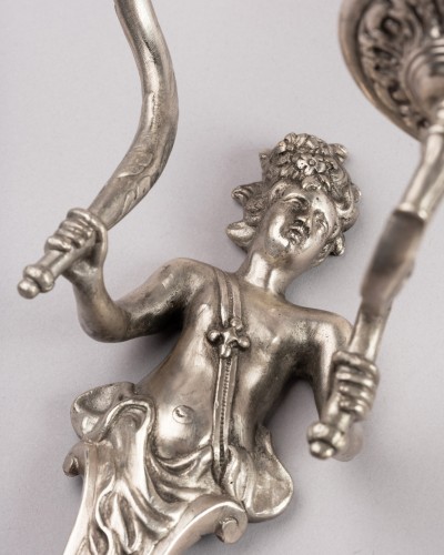 Paire d’appliques aux flores en bronze, Paris vers 1720 - Régence