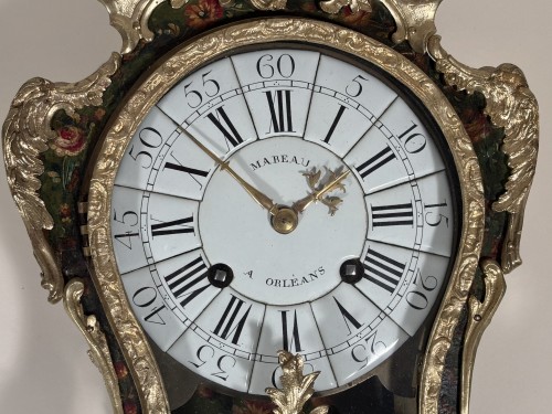 Horlogerie Cartel - Petit cartel d’alcôve au vernis martin, Paris époque Louis vers 1765