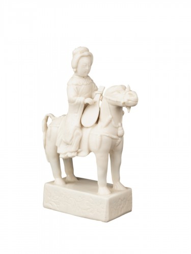 Musicienne à cheval, porcelaine de Chine vers 1700