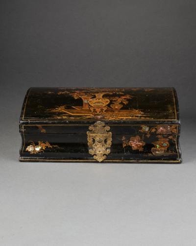 Coffret de toilette en vernis à décor Japonisant vers 1730 - Franck Baptiste Provence